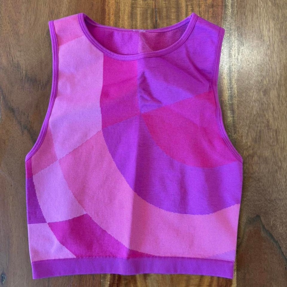 Fabletics Pink Crop‎ tank